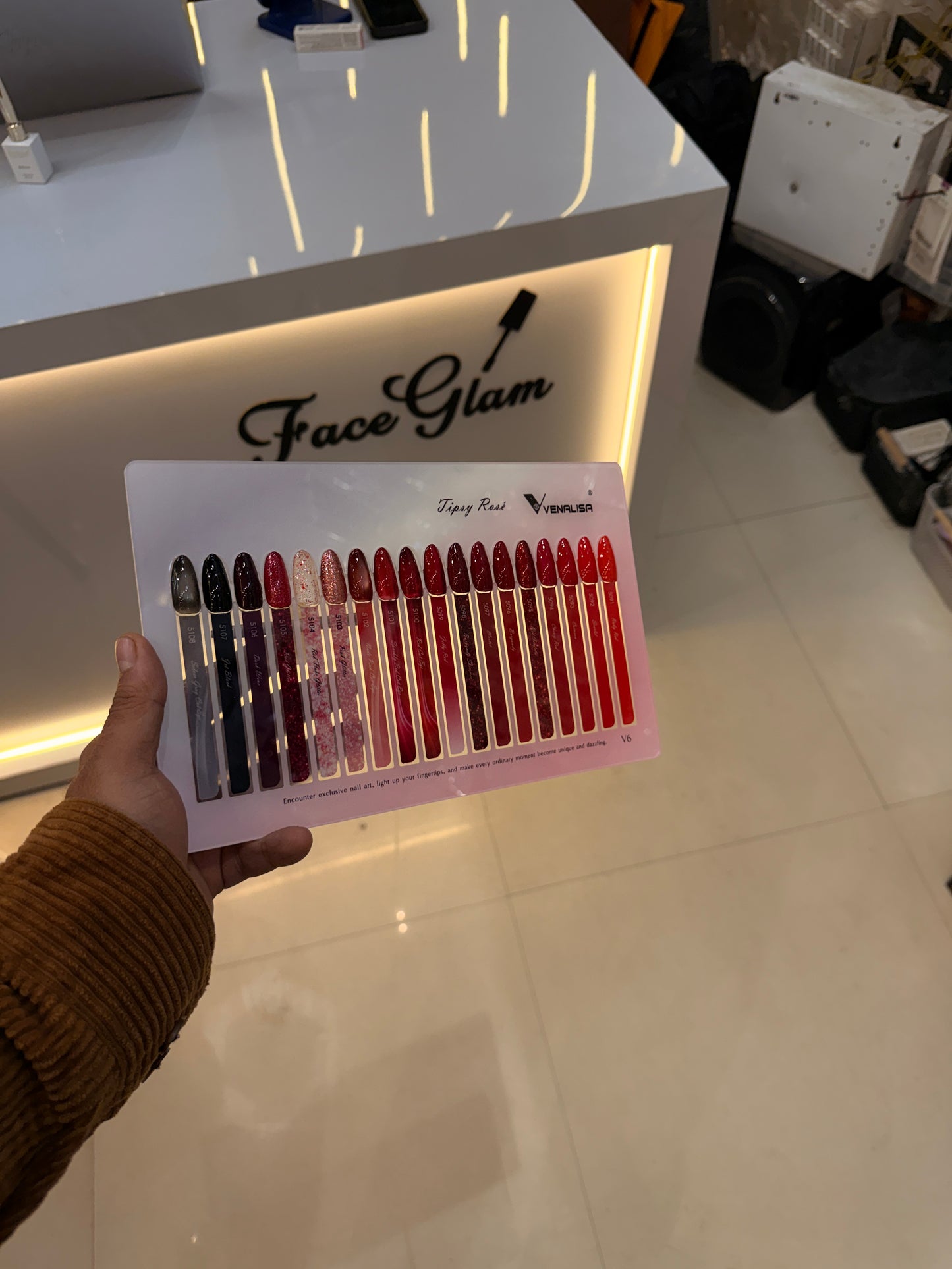 Venalisa Red & Black family